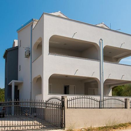 Apartment Vodice - Lovric Екстериор снимка
