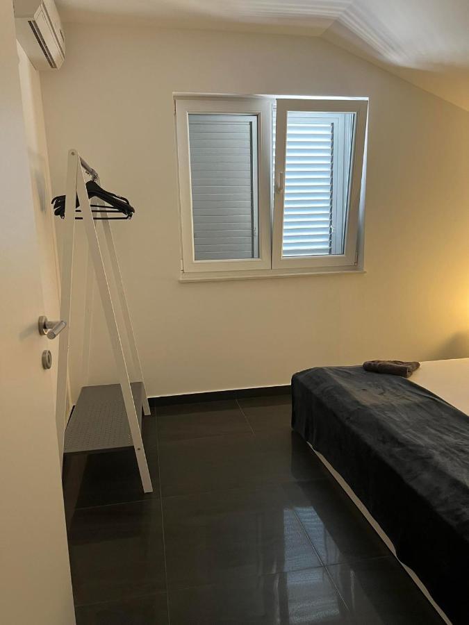 Apartment Vodice - Lovric Екстериор снимка