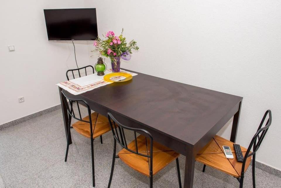 Apartment Vodice - Lovric Екстериор снимка