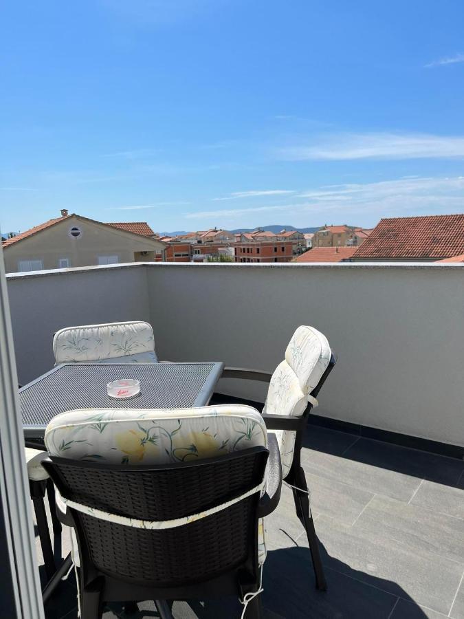 Apartment Vodice - Lovric Екстериор снимка
