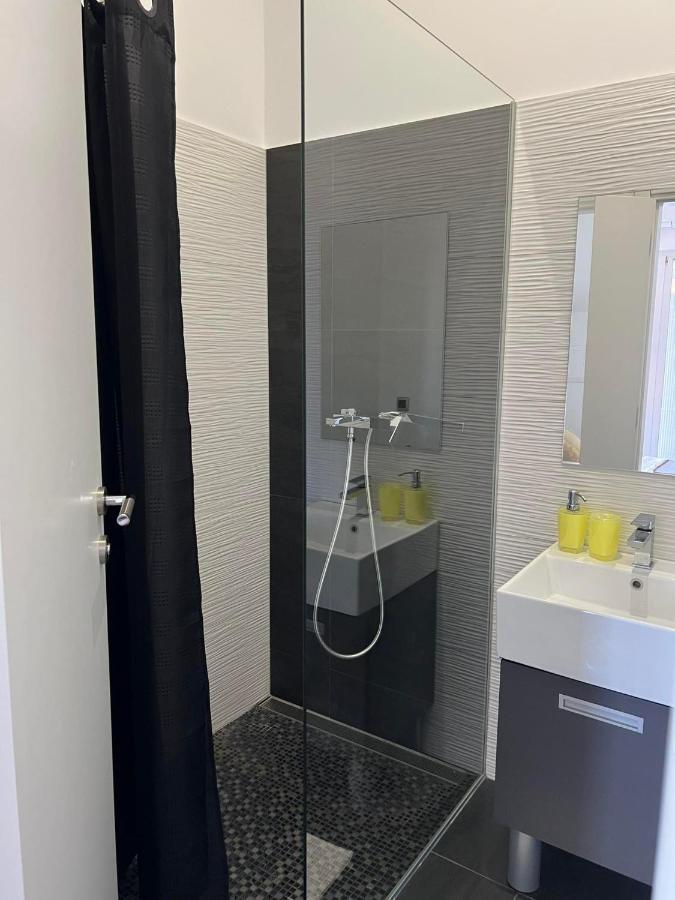 Apartment Vodice - Lovric Екстериор снимка